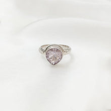 Load image into Gallery viewer, Ring Drop Big Amethyst