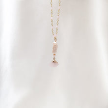 Load image into Gallery viewer, Necklace Fan Stone with Pearl