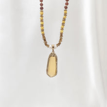 Load image into Gallery viewer, Necklace Rudraksha Pendant Crystal