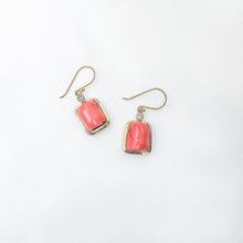 Load image into Gallery viewer, Earring Coral Zircon
