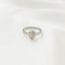 Load image into Gallery viewer, Ring Drop Labradorite