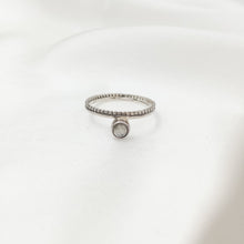 Load image into Gallery viewer, Ring India Bindi Labradorite Dot