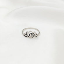Load image into Gallery viewer, Ring India Half Lotus Flower