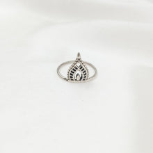 Load image into Gallery viewer, Ring India Small Pagoda