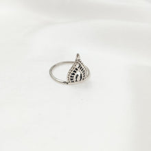 Load image into Gallery viewer, Ring India Small Pagoda