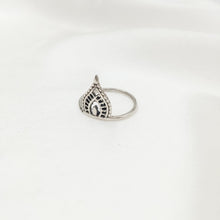 Load image into Gallery viewer, Ring India Small Pagoda