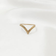 Load image into Gallery viewer, Ring India Pointy Dots