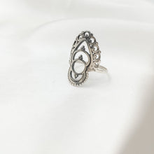 Load image into Gallery viewer, Ring India Queen Crown