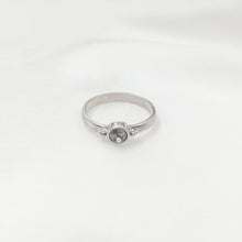 Load image into Gallery viewer, Ring Miss Smoky Quartz Dot