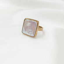 Load image into Gallery viewer, Ring Pearl Out of the Box