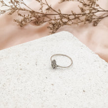 Load image into Gallery viewer, Ring India Small Hamsa Hand