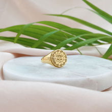 Load image into Gallery viewer, Ring Big Signet Evil Eye