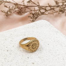 Load image into Gallery viewer, Ring Big Signet Sun