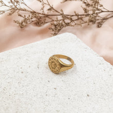 Load image into Gallery viewer, Ring Big Signet Sun