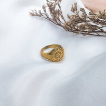 Load image into Gallery viewer, Ring Big Signet Sun