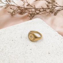 Load image into Gallery viewer, Ring Big Signet Star Zircon