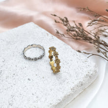 Load image into Gallery viewer, Ring Fairy Daisy Flower