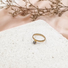 Load image into Gallery viewer, Ring India Bindi Labradorite Dot