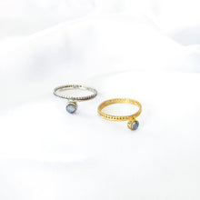 Load image into Gallery viewer, Ring India Bindi Labradorite Dot