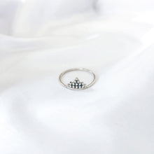 Load image into Gallery viewer, Ring India Bindi Triangle