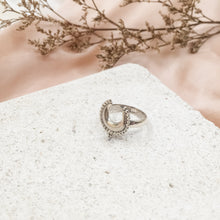 Load image into Gallery viewer, Ring India Moonlight