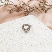 Load image into Gallery viewer, Ring India Moonlight