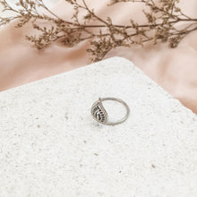 Load image into Gallery viewer, Ring India Small Pagoda