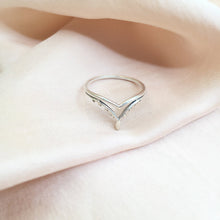 Load image into Gallery viewer, Ring India Pointy Tiara