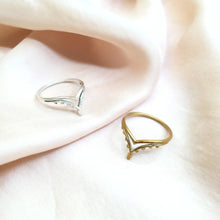 Load image into Gallery viewer, Ring India Pointy Tiara