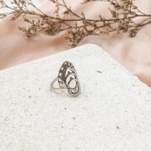 Load image into Gallery viewer, Ring India Queen Crown