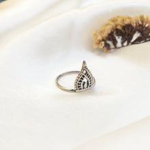 Load image into Gallery viewer, Ring India Small Pagoda