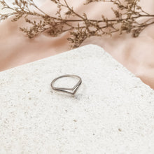 Load image into Gallery viewer, Ring India Plain Tiara