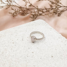 Load image into Gallery viewer, Ring Drop Opal