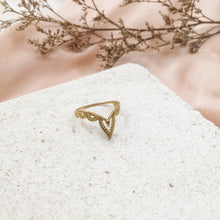 Load image into Gallery viewer, Ring India Pointy Pagoda