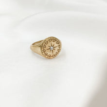 Load image into Gallery viewer, Ring Big Signet Star Zircon