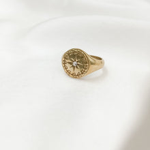 Load image into Gallery viewer, Ring Big Signet Star Zircon