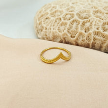 Load image into Gallery viewer, Ring India Pointy Dots