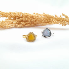 Load image into Gallery viewer, Ring Triangle Gemstone Yellow
