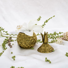 Load image into Gallery viewer, Brass Decor Small Pineapple Box

