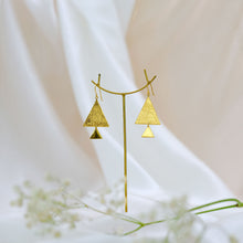 Load image into Gallery viewer, Earring Cleopatra Big double triangle Golden Handmade Jewellery
