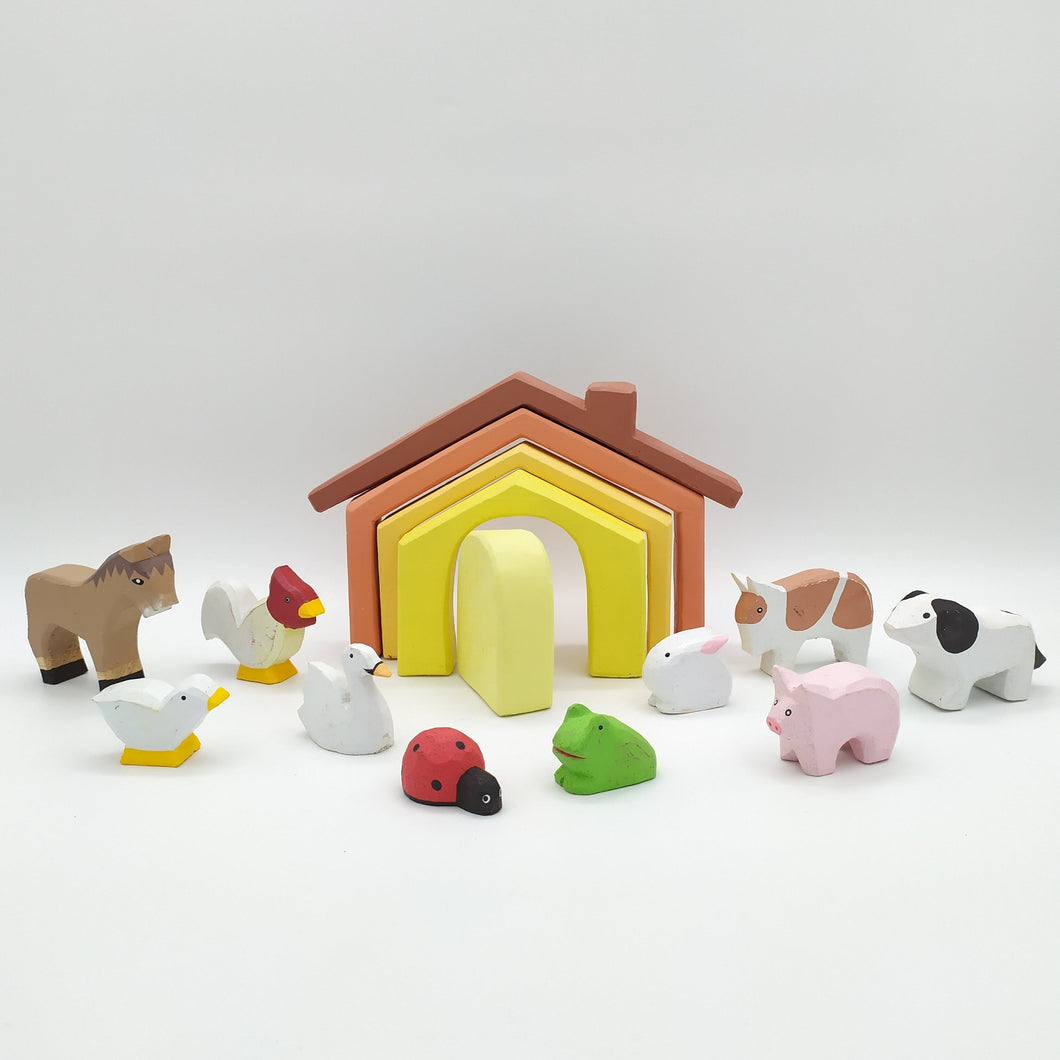 Wooden Toy Kids House 10 Animals