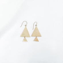 Load image into Gallery viewer, Earring Cleopatra Big Double Triangle
