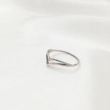 Load image into Gallery viewer, Ring India Plain Tiara
