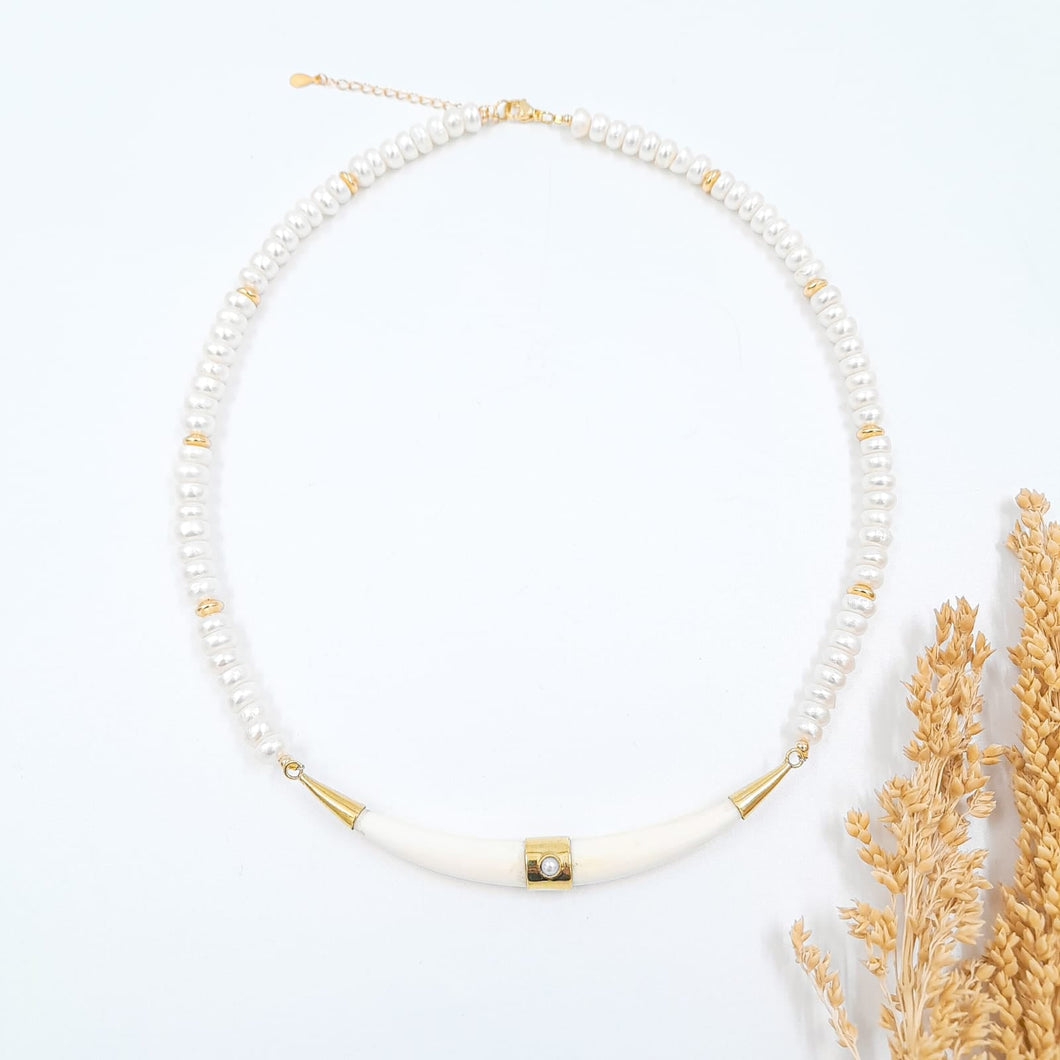 Choker Long Horn With Pearl