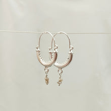 Load image into Gallery viewer, Earring Khalesi Antique Pearl

