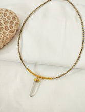 Load image into Gallery viewer, Necklace Choker Crystal with Pendant Crystal Quartz
