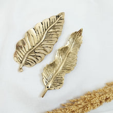 Load image into Gallery viewer, Brass Incense Holder Leaf
