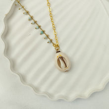 Load image into Gallery viewer, Necklace Shell Small
